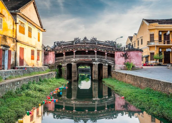 Du lịch theo phong cách riêng tư tại Việt Nam là một trải nghiệm tuyệt vời để trải nghiệm những địa điểm đẹp và nổi tiếng nhất. Với chương trình tour riêng tư, bạn có thể tùy chỉnh lịch trình của mình và thỏa mãn đam mê khám phá một cách tốt nhất. Hãy xem hình ảnh để có trải nghiệm thực tế về tour du lịch riêng tư tại Việt Nam.