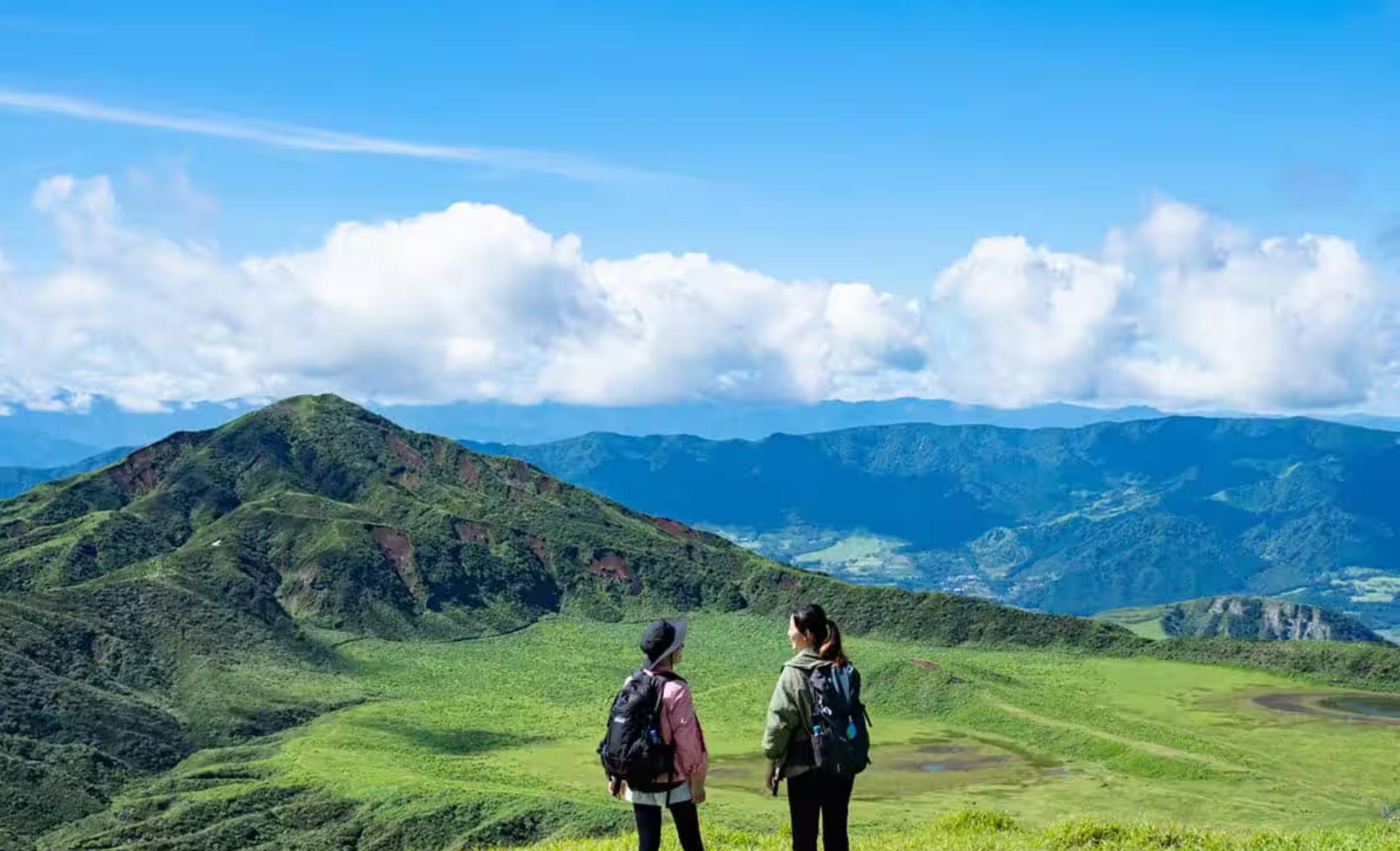 Kyushu Summer 6-Day Tour｜Takachiho Gorge・Kusasenri, Aso・Yufuin Classic Route