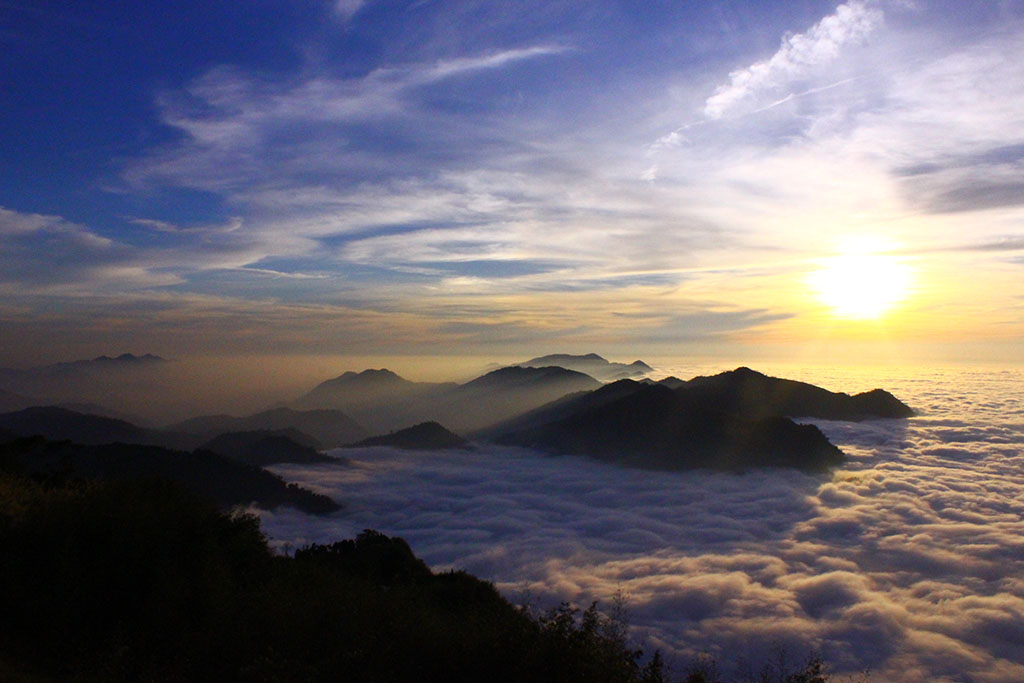隙頂二延平山雲海-交通部觀光署.jpg
